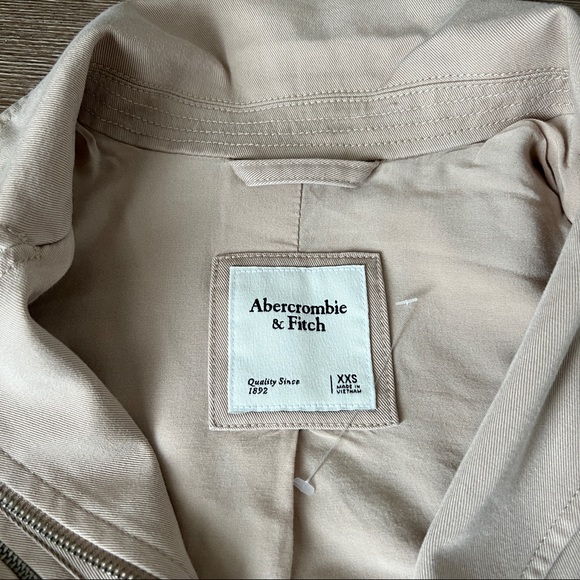 Abercrombie & Fitch Cropped Beige Cream Moto Utility Jacket - Picture 13 of 14